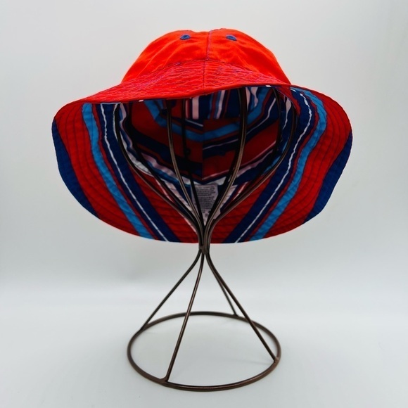 UV SKINS KIDS REVERSIBLE HAT SIZE 7 - Picture 1 of 12